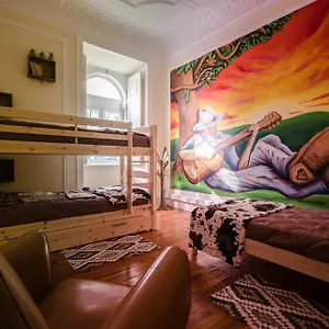 https://music-hall-lisbon-hostel.hotels-lisbon-portugal.com